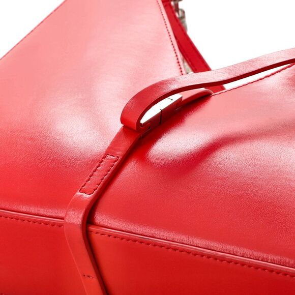 Givenchy Cut Out Shoulder Bag Leather Small Red - Picture 8 of 12